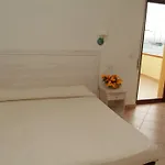 Hotel Tabby